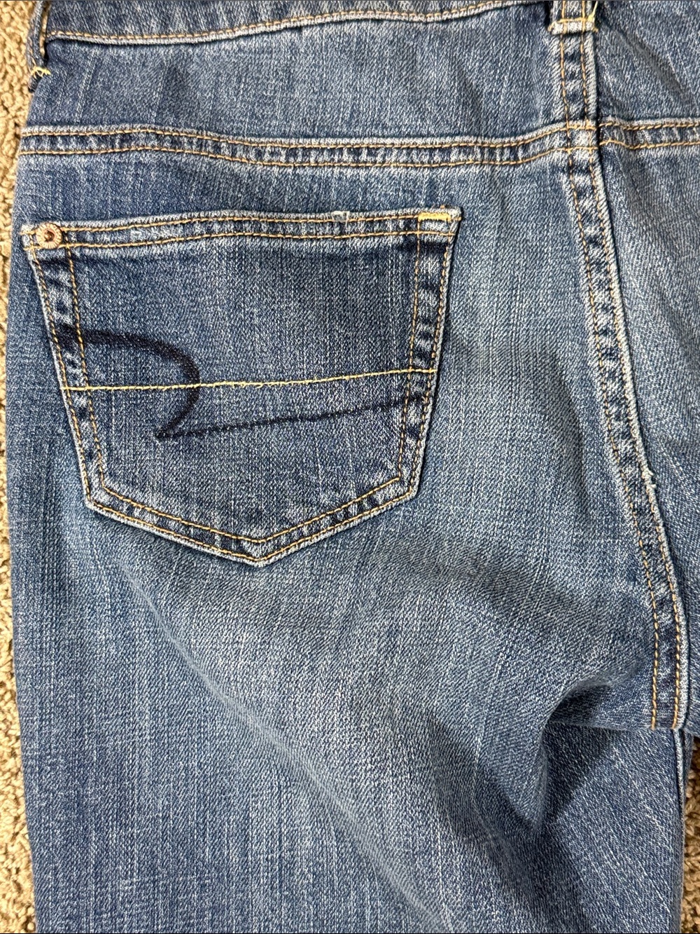 American Eagle Light Blue Wash Boy Fit Distressed Denim Jeans SKU1555 - Picture 10 of 12